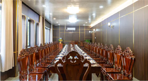 Phòng VIP ghế gỗ chạm khắc